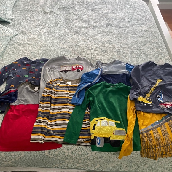 Bundle of 8 Hanna Andersson boys long sleeve tee